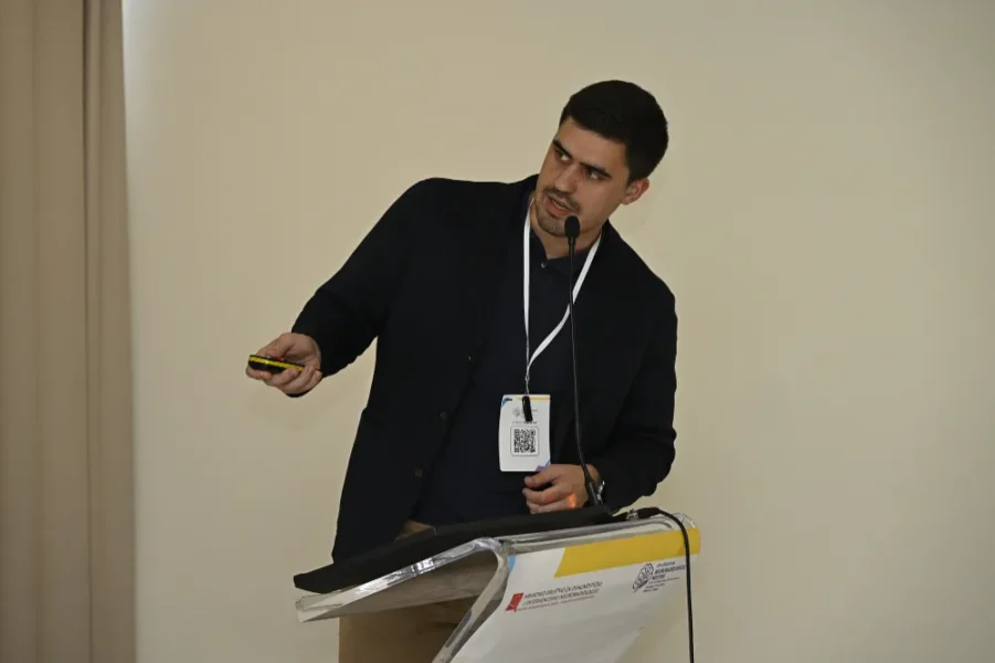_DKA3863